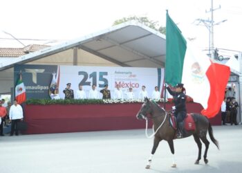 DESTACA PAZ EN CELEBRACIONES PATRIAS Encabeza Américo desfile cívico-militar: Tamaulipas