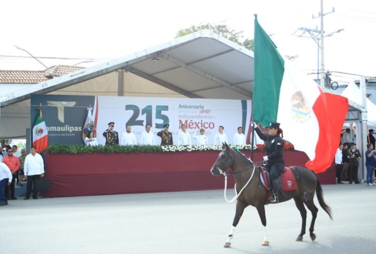 DESTACA PAZ EN CELEBRACIONES PATRIAS Encabeza Américo desfile cívico-militar: Tamaulipas