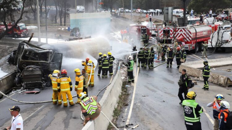 TRAS EXPLOSIÓN EN IZTAPALAPA Familiares de las víctimas reclaman atención y justicia