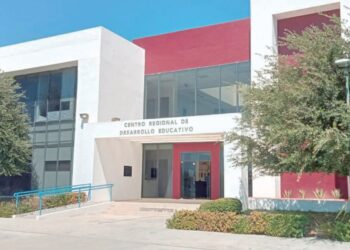 NO HAY PUENTE El 15 de septiembre habrá clases normales