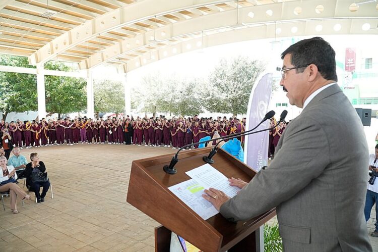 Inaugura rector Congreso Internacional de la Facultad de Enfermería Victoria