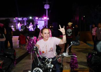 NUEVO LAREDO Se une a alcaldesa en la lucha rosa