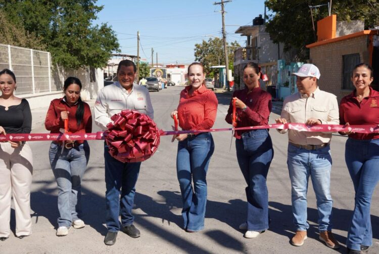 CARMEN LILIA CANTUROSAS Transforma drenaje y pavimenta calles en La Fe I y II y N. Unidas
