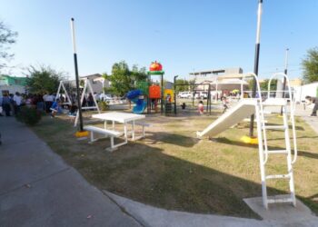 CARMEN LILIA EN NUEVO LAREDO Mejora vialidades y espacios públicos