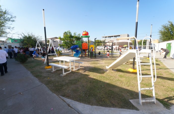 CARMEN LILIA EN NUEVO LAREDO Mejora vialidades y espacios públicos