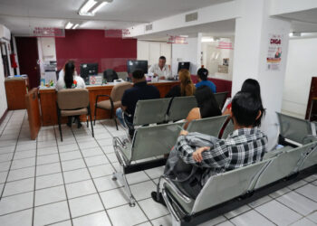 Prevén repunte total en trámites de pasaporte para cierre de año