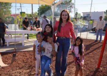 CARMEN LILIA CANTUROSAS Entrega espacios recreativos renovados en la Nueva Era