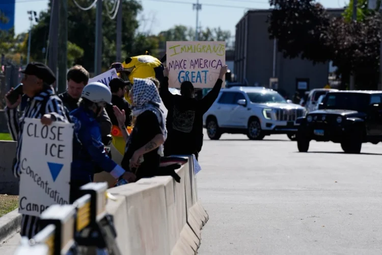 Crece a 13.7 millones en EU cifra de indocumentados