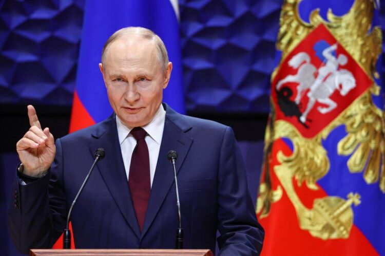 SI ENTREGA A UCRANIA MISILES TOMAHAWK Advierte Putin: Trump destruiría relación