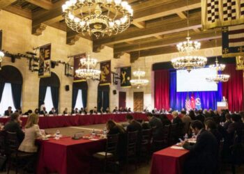 CÁMARA DE COMERCIO DE EU Demanda nueva tarifa para la visas H-1B