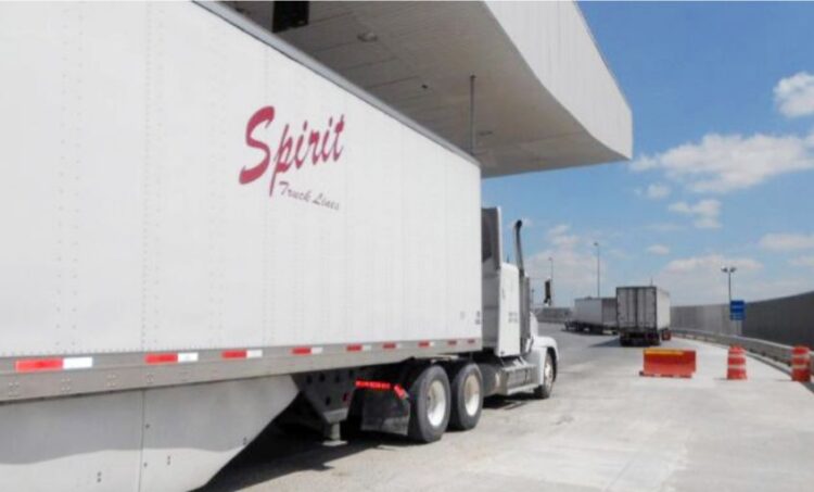 POR FALTA DE OPERADORES Detenida el 40% de la flotilla de carga