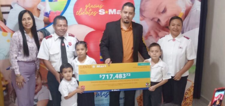 CON REDONDO SMART Ejército de Salvación recibe donativo de 700 mil pesos