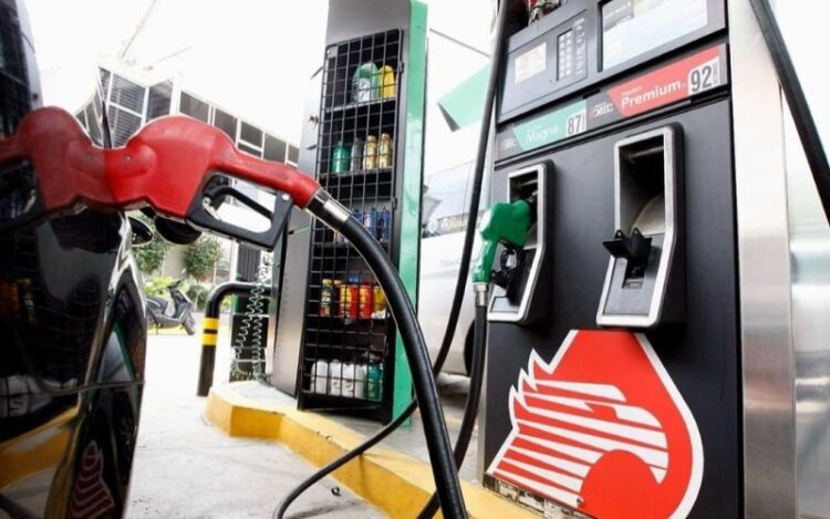 COOPERACIÓN BINACIONAL FGR investiga a empresarios de EU por contrabando de combustible