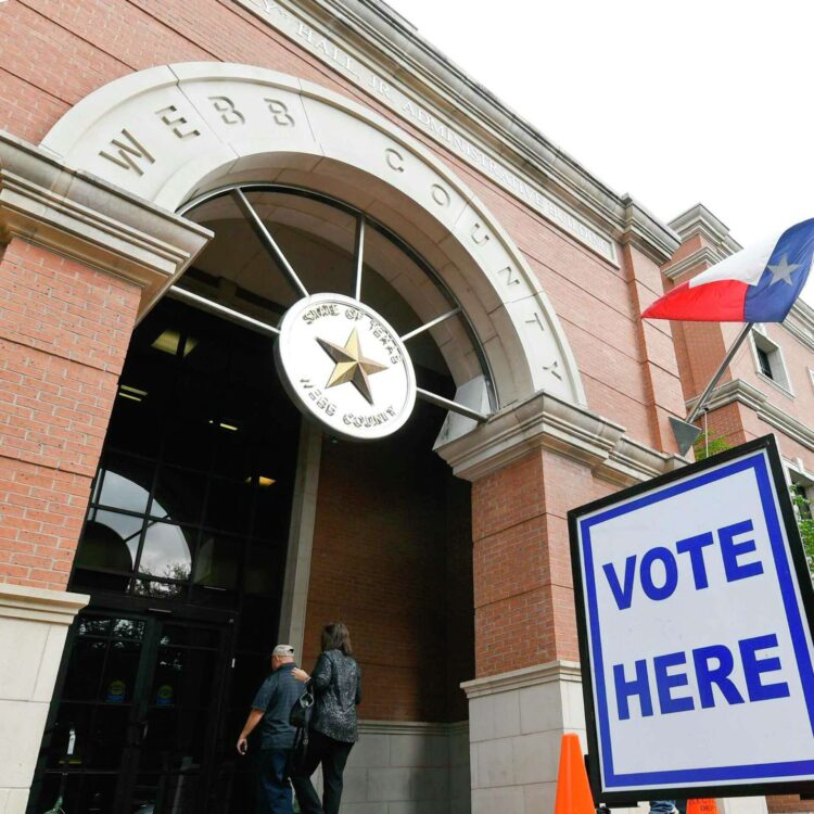 Desconfianza y apatía frenan en Laredo la participación electoral
