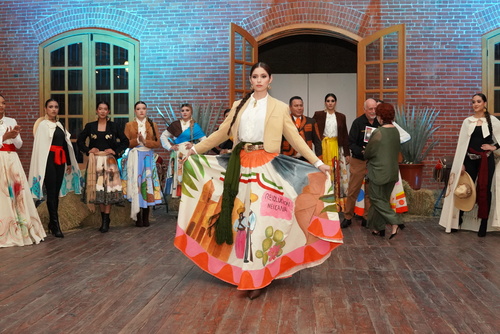 ARTE, MODA Y TRADICIÓN SE UNEN EN “VOCES DE 1910”, EL ESPECTÁCULO QUE CELEBRÓ LA IDENTIDAD MEXICANA EN NUEVO LAREDO