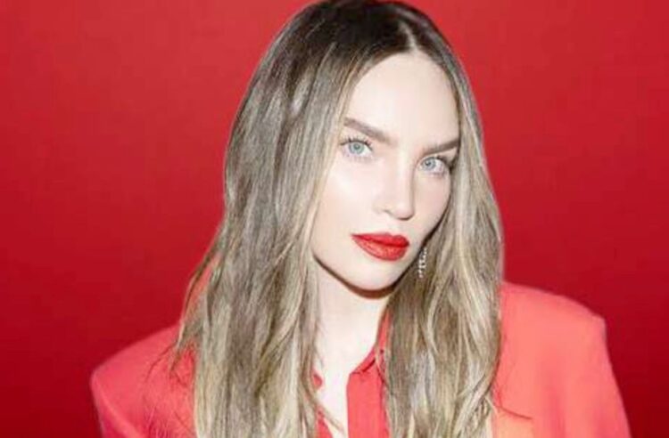 Belinda lanza mensaje