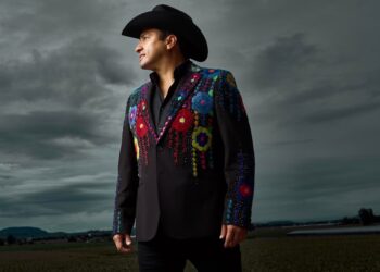 ACLARA POR QUÉ CANTÓ CON CHRISTIAN NODAL Y ÁNGELA AGUILAR Julión Álvarez rompe el silencio