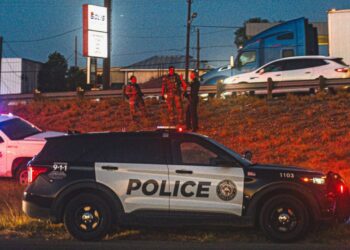 Tamaulipeco choca patrulla en Laredo