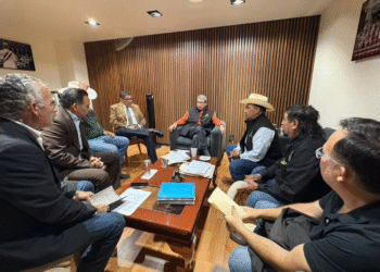 Acuerdan mesa urgente Morena y productores