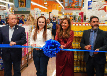 INAUGURA ALCALDESA CARMEN LILIA CANTUROSAS  LA TIENDA 10 DE SMART; REFRENDAN EMPRESAS NACIONALES CONFIANZA EN NUEVO LAREDO