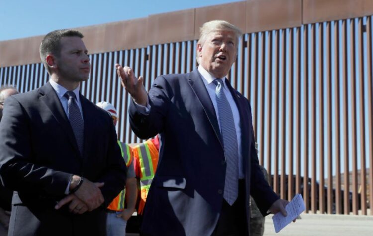LAREDO LO RECHAZA Ordena Trump construcción del muro fronterizo urbano