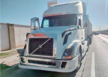 Promete SCT fin al caos de licencias y placas