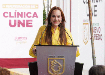 ALCALDESA CARMEN LILIA CANTUROSAS IMPULSA JORNADA INTEGRAL DE VACUNACIÓN PARA PROTEGER A LAS FAMILIAS NEOLAREDENSES