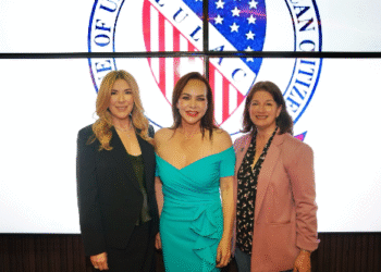 ALCALDESA CARMEN LILIA CANTUROSAS ES ELEGIDA COMO SEÑORA INTERNACIONAL 2026 POR IMPULSAR DESARROLLO BINACIONAL