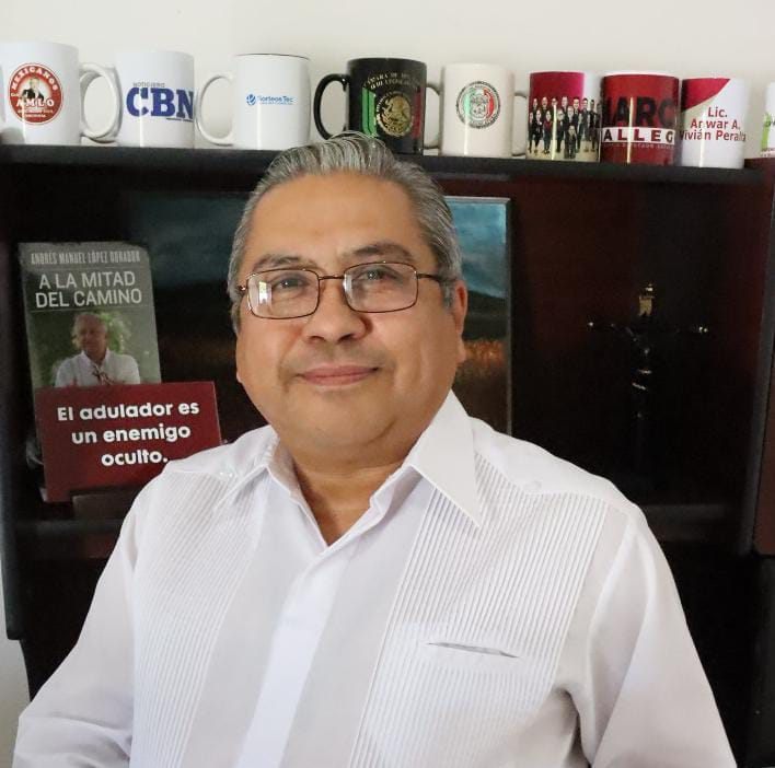 SEÑAL POLÍTICA Un año mas de vida y de seguir adelante