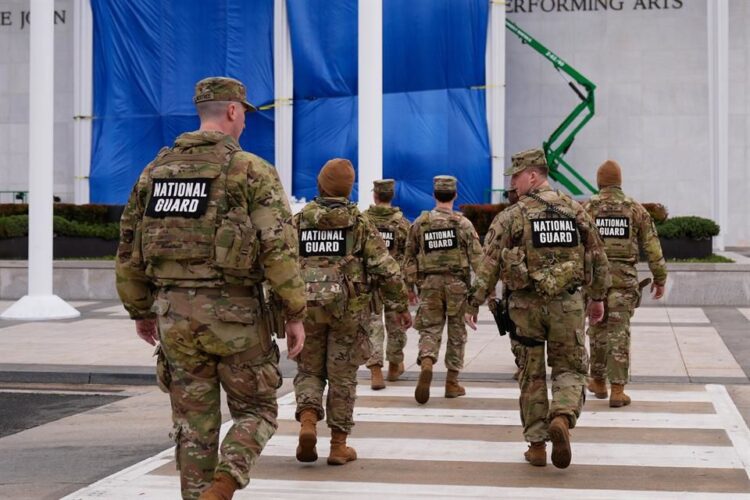 Anulan jueces despliegue de la Guardia Nacional en Chicago