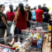 ECONOMÍA Prefieren comprar en negocios locales