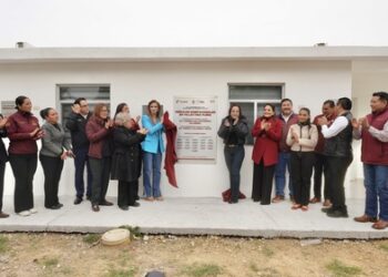 INVIERTE GOBIERNO MUNICIPAL EN VIVIENDA DIGNA PARA ADULTOS MAYORES; ALCALDESA CARMEN LILIA CANTUROSAS ENTREGA NUEVAS VILLAS A SISTEMA DIF