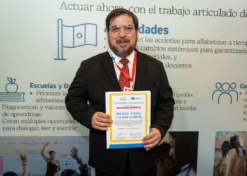 LIDERAZGO EN APRENDIZAJE Reconoce UNESCO a Tamaulipas en FIL 2025