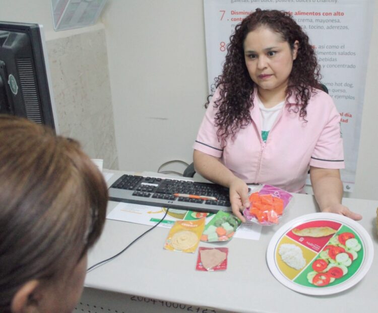 Llaman a no excederse con alimentos y bebidas