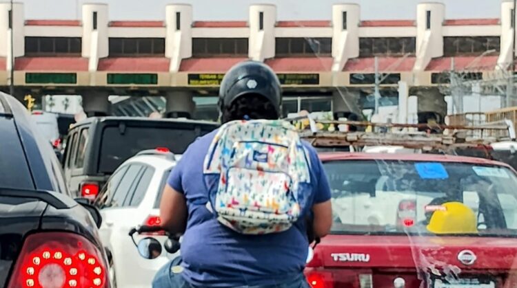 DISMINUIRÍA EL TRÁFICO Exhortan a corregir uso de carriles en Puente II