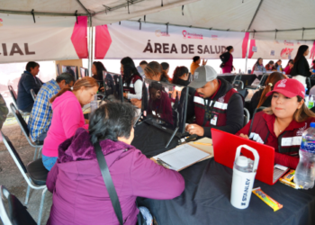 INVITAN A APROVECHAR SERVICIOS DEL PROGRAMA PRESIDENCIA CERQUITA DE TI EN LA COLONIA INFONAVIT FUNDADORES