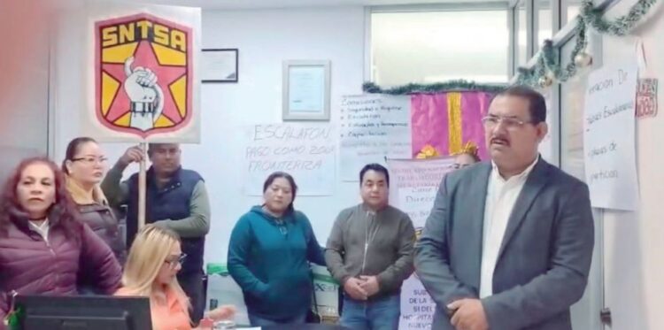 PROTESTAN EMPLEADOS Toman oficinas de Hospital General