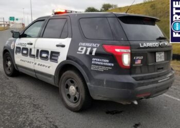 LAS 24 HORAS Patrullas de TxDOT auxilian a paisanos