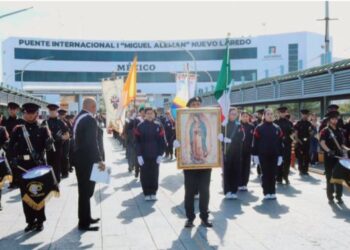 LLEGA A NUEVO LAREDO Reafirma Rosa de Plata la unión de 2 naciones