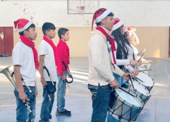 IMPACTA NLD E IMJUVE Banderotón impulsa civismo y solidaridad