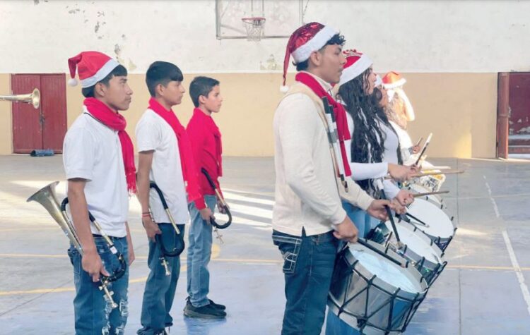 IMPACTA NLD E IMJUVE Banderotón impulsa civismo y solidaridad