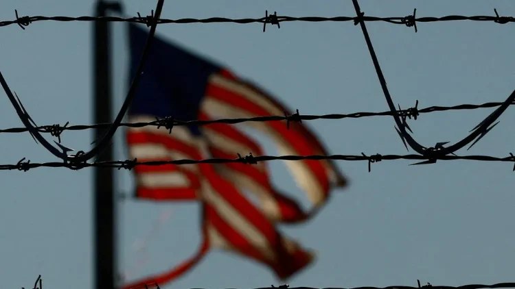 Ofrece EU 3 mil dls. por autodeportarse