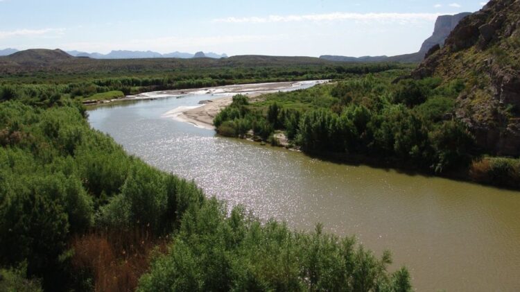 POR INCUMPLIR TRATADO DE AGUAS Trump impondrá arancel a México si no paga agua