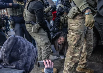 FENÓMENO SIN PRECEDENTES Abandonan más migrantes EU