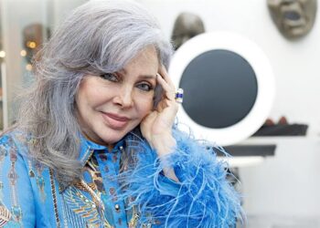 Verónica Castro está usando oxígeno, dice su hermano