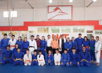 Asiste Rector a Clínica de Judo