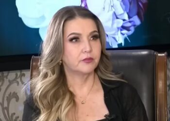 Alicia Villarreal vuelve a la Fiscalía de NL por caso contra Cruz Martínez