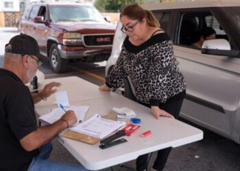 NO PUEDEN VENDERSE Mantienen candado unidades regularizadas por decreto