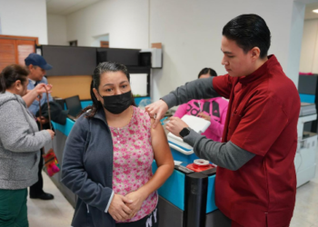 INICIA JORNADA DE VACUNACIÓN MUNICIPAL CONTRA COVID, INFLUENZA Y NEUMOCOCO 