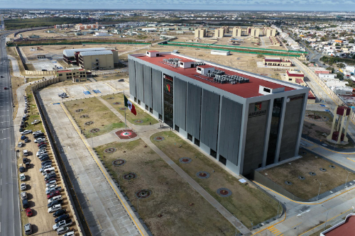 RECONOCE PRESIDENTA CLAUDIA SHEINBAUM LIDERAZGO DE NUEVO LAREDO